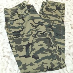 Camo jeans